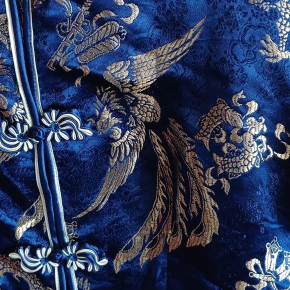 Chinese Shirt 🐉 - Picture 2 of 6